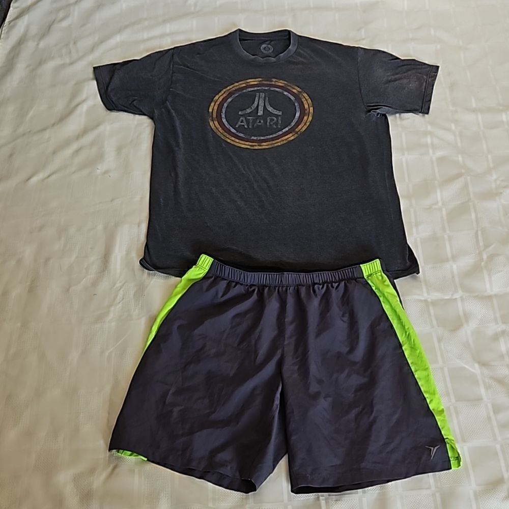 Old Navy Men's Go-Dry Shorts & T-Shirt Gray/Green Medium/XL